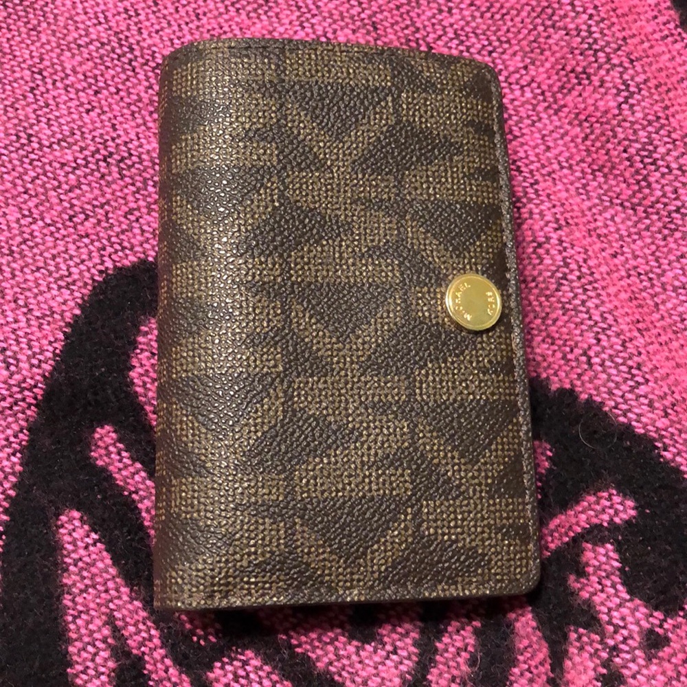 MK wallet